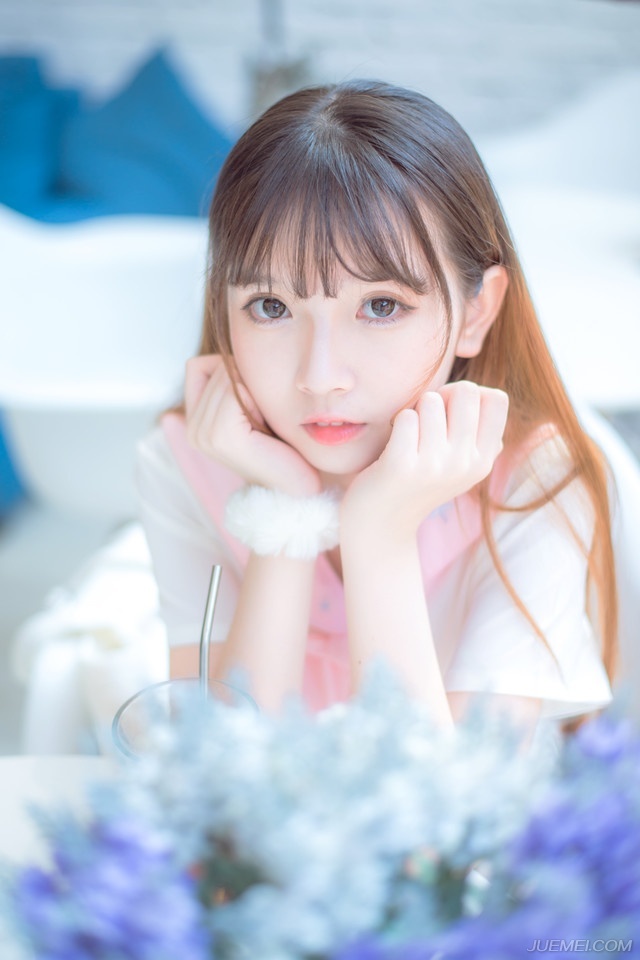 心中一动，刘璋突然间仿佛明白了什么，不可思议的看向孟达道：“你本就是吕布的人！？”
